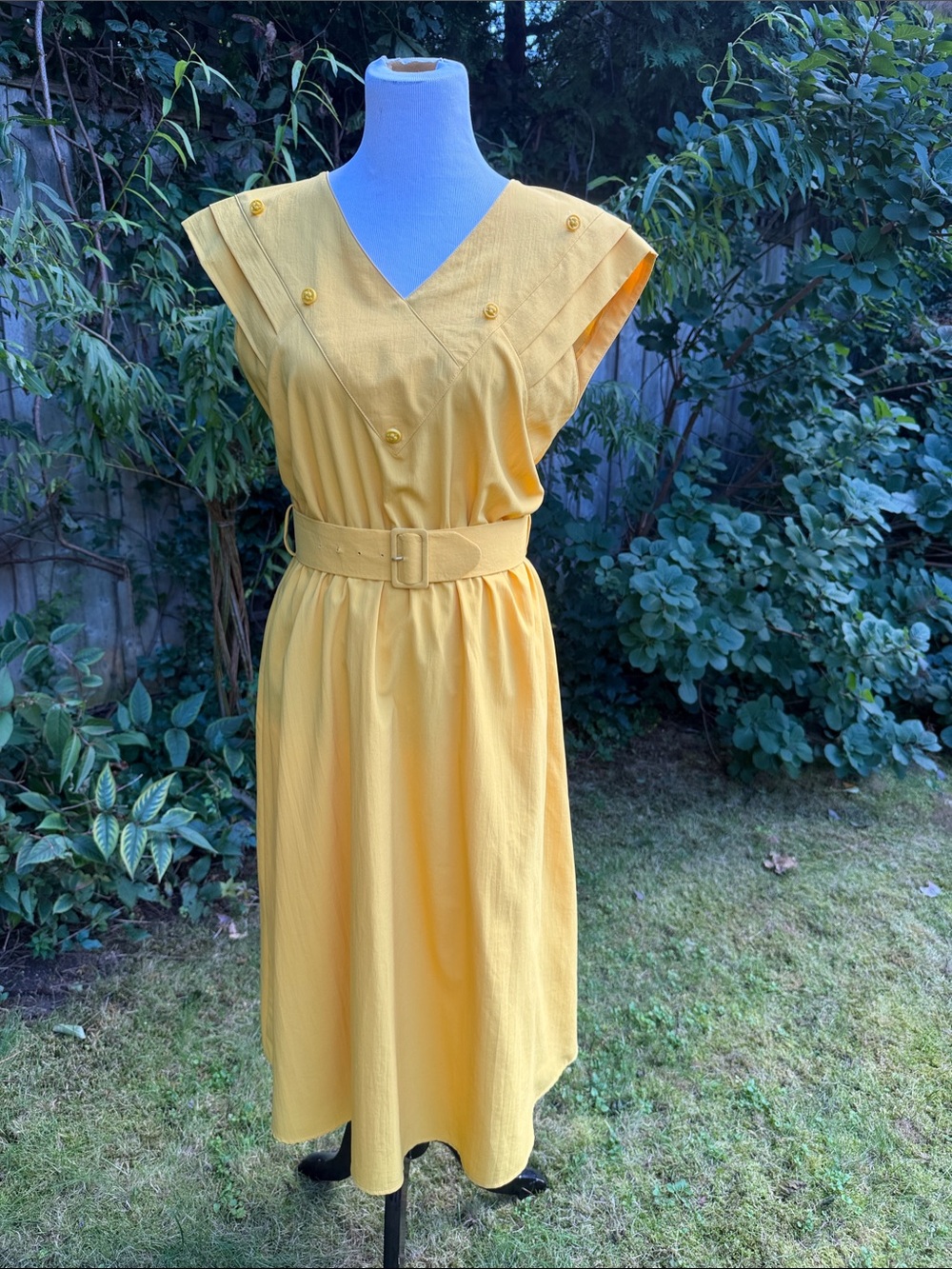 89’s Yellow Belted V-Neck Women’s Dress Joseph Ribkoff